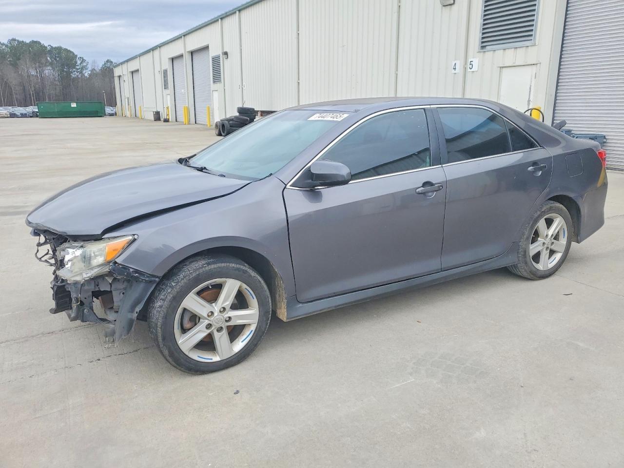 2014 TOYOTA CAMRY