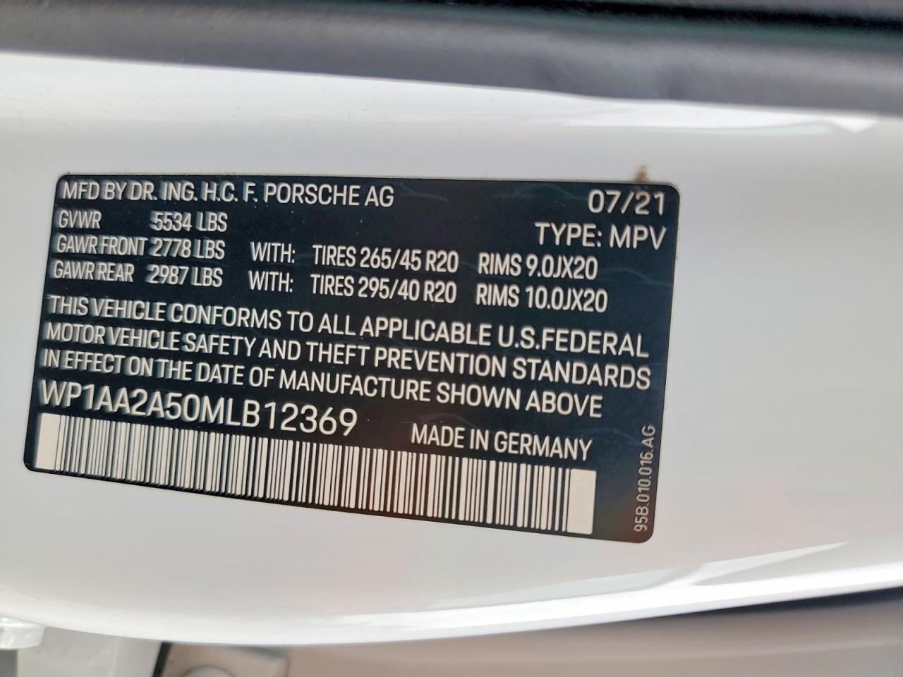 2021 PORSCHE Macan