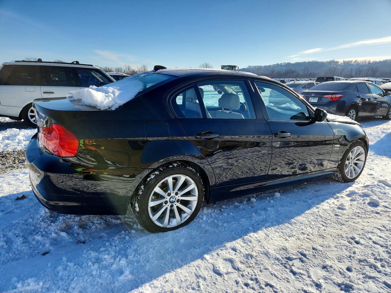 2011 BMW 3 SERIES