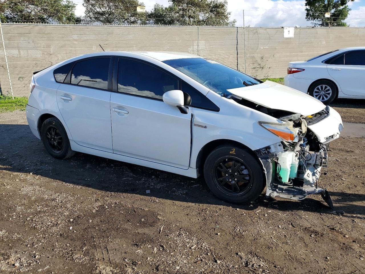 2013 TOYOTA PRIUS