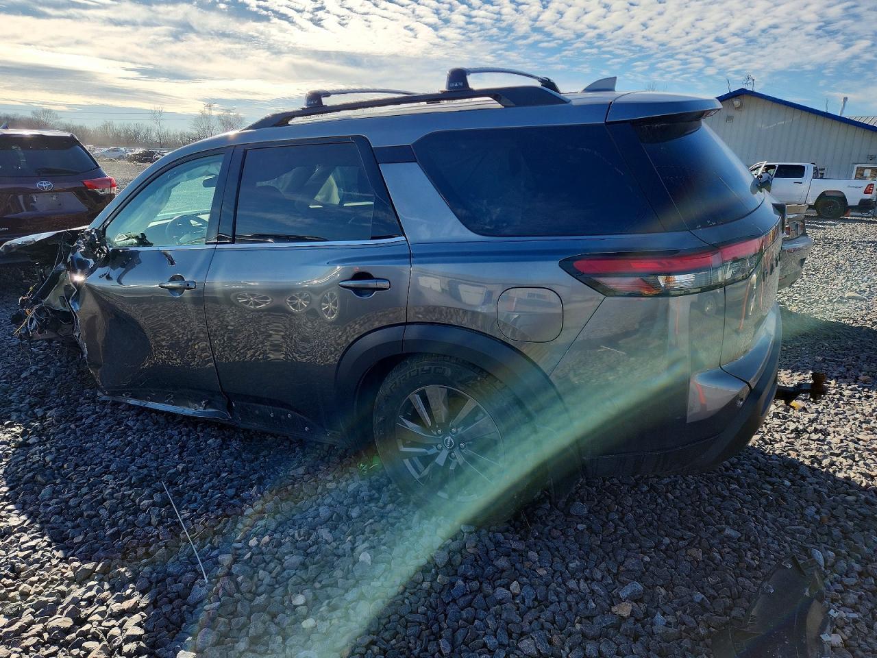 2022 NISSAN PATHFINDER