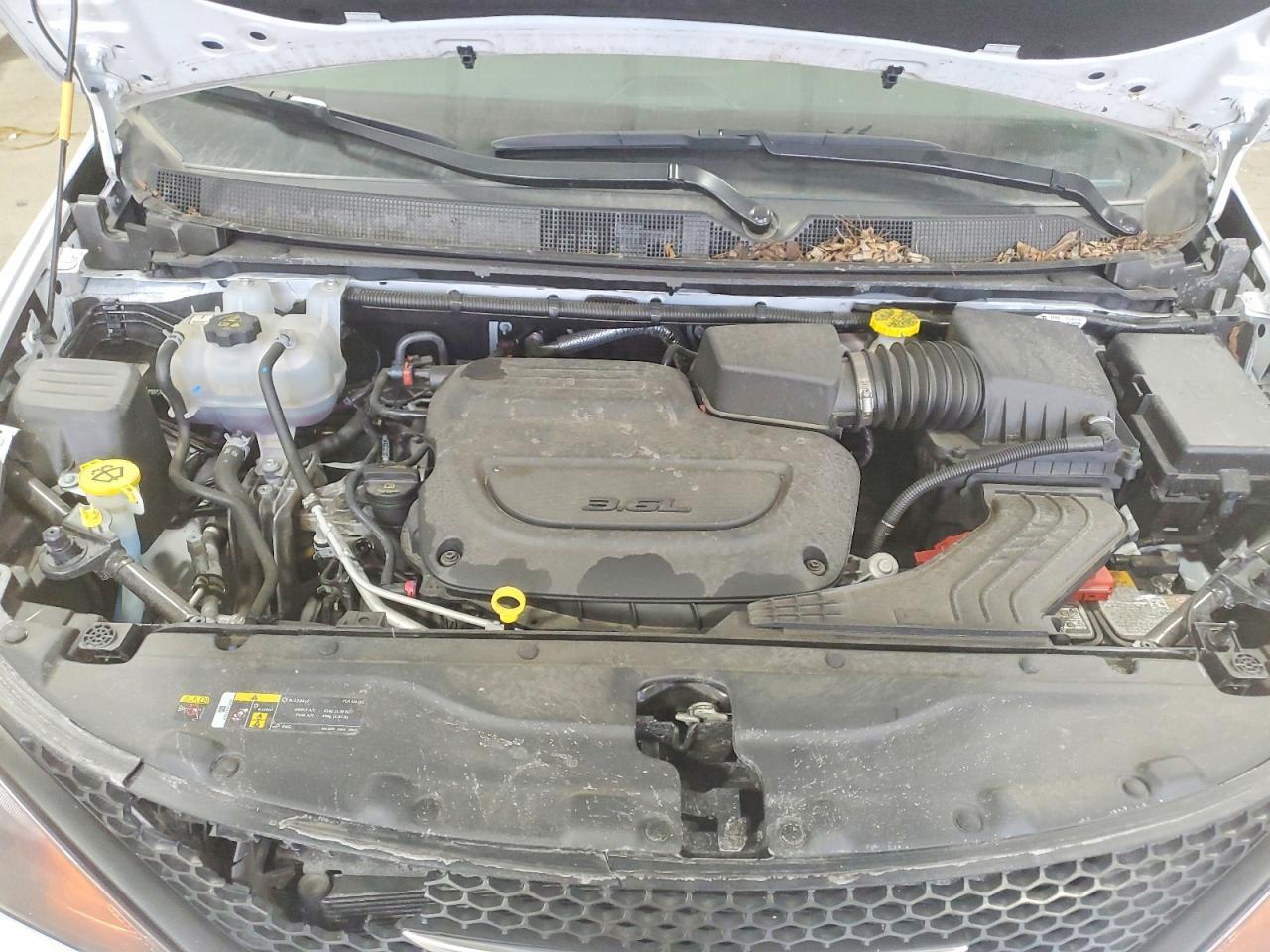 2024 CHRYSLER Voyager