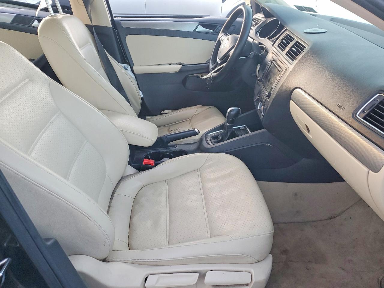 2015 VOLKSWAGEN JETTA