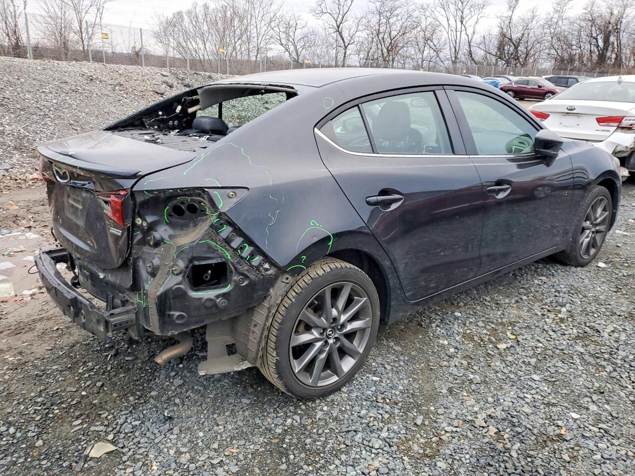 2018 MAZDA 3