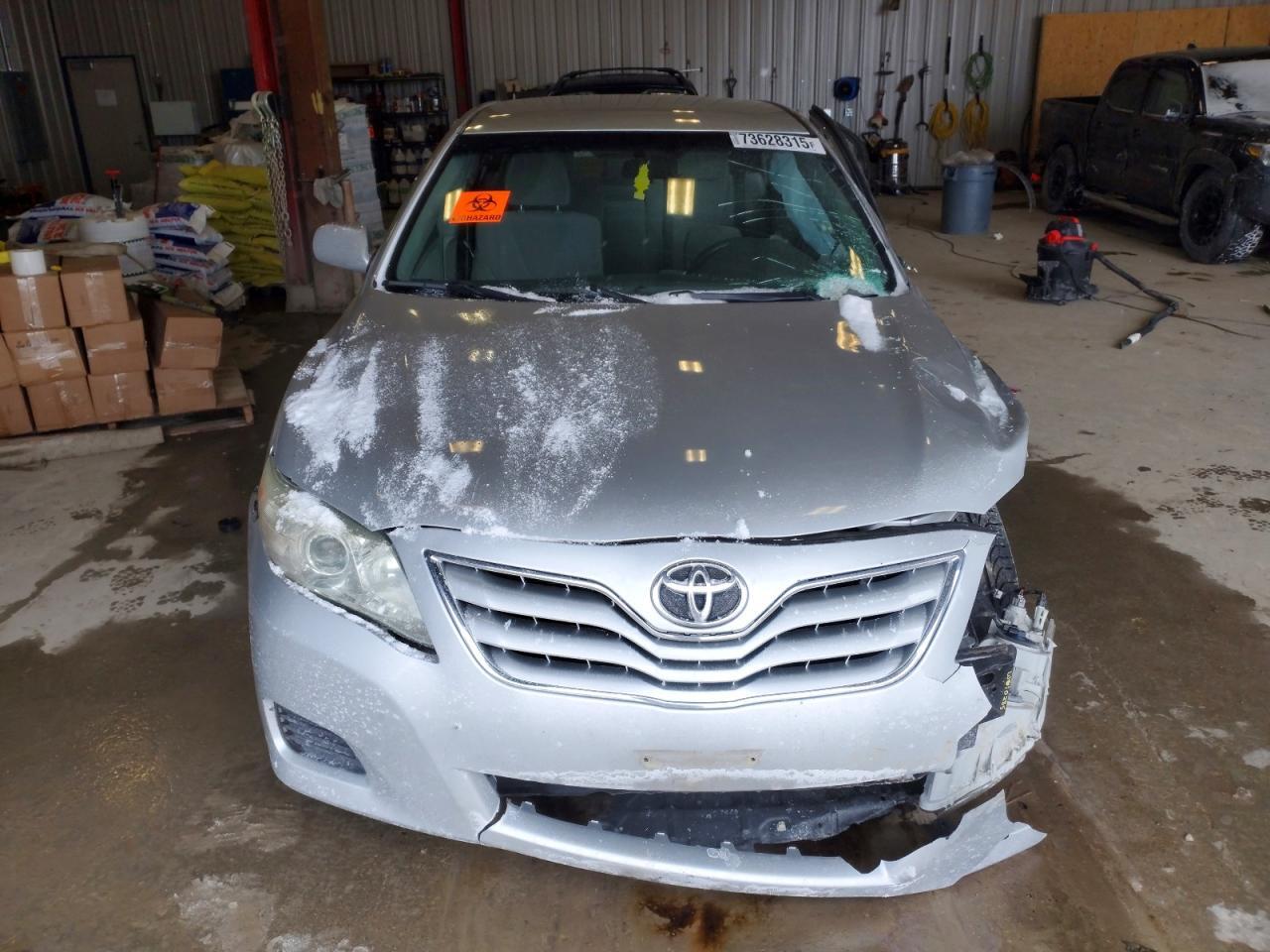 2011 TOYOTA CAMRY