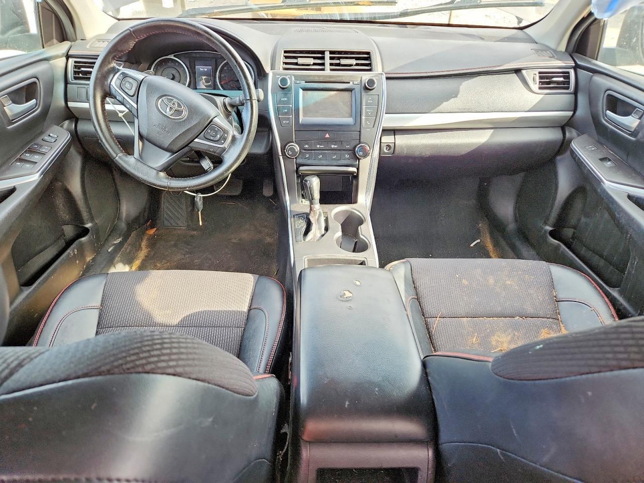 2016 TOYOTA CAMRY