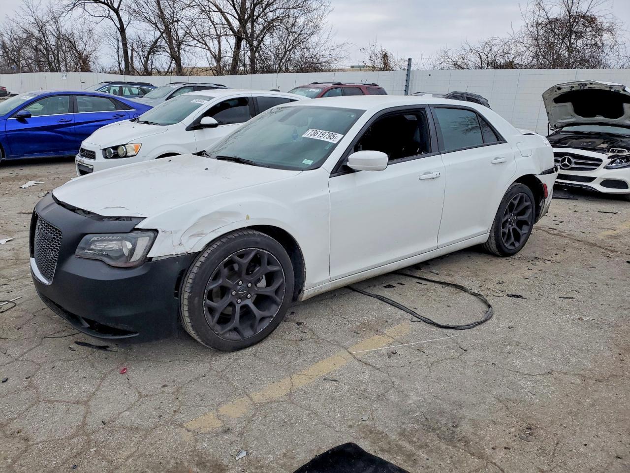 2019 CHRYSLER 300