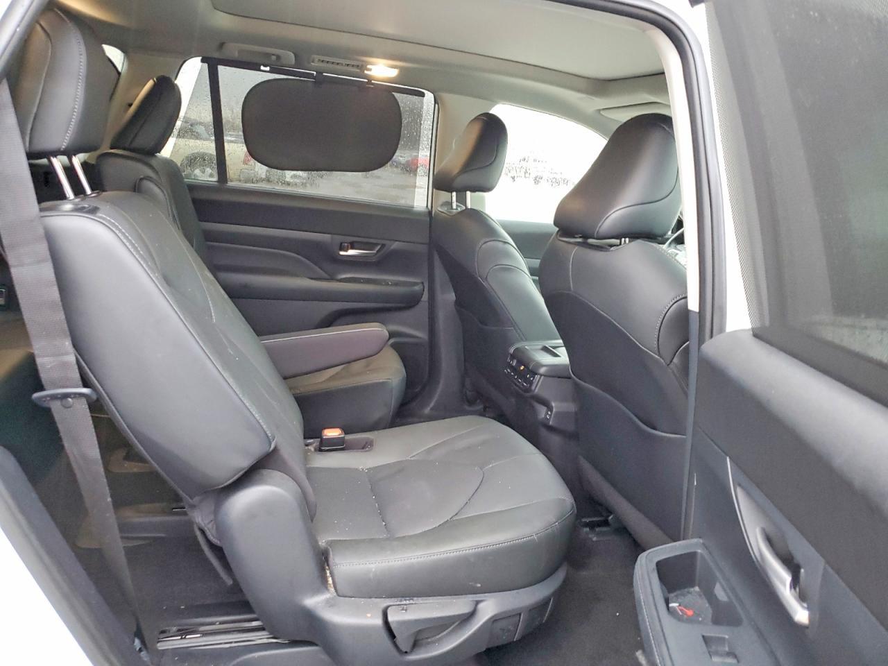 2024 TOYOTA HIGHLANDER