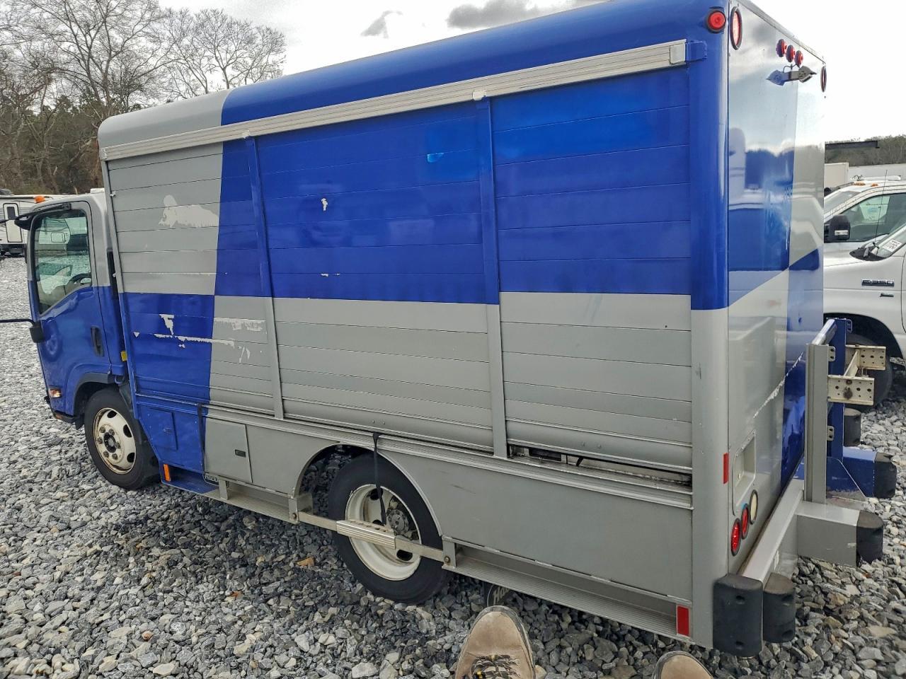 2016 ISUZU NRR