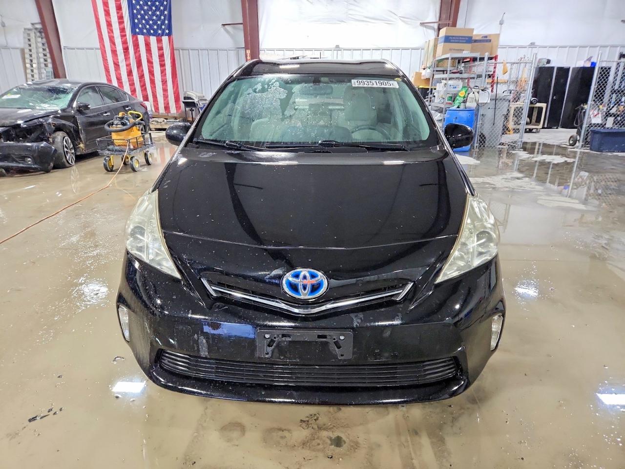 2012 TOYOTA PRIUS V