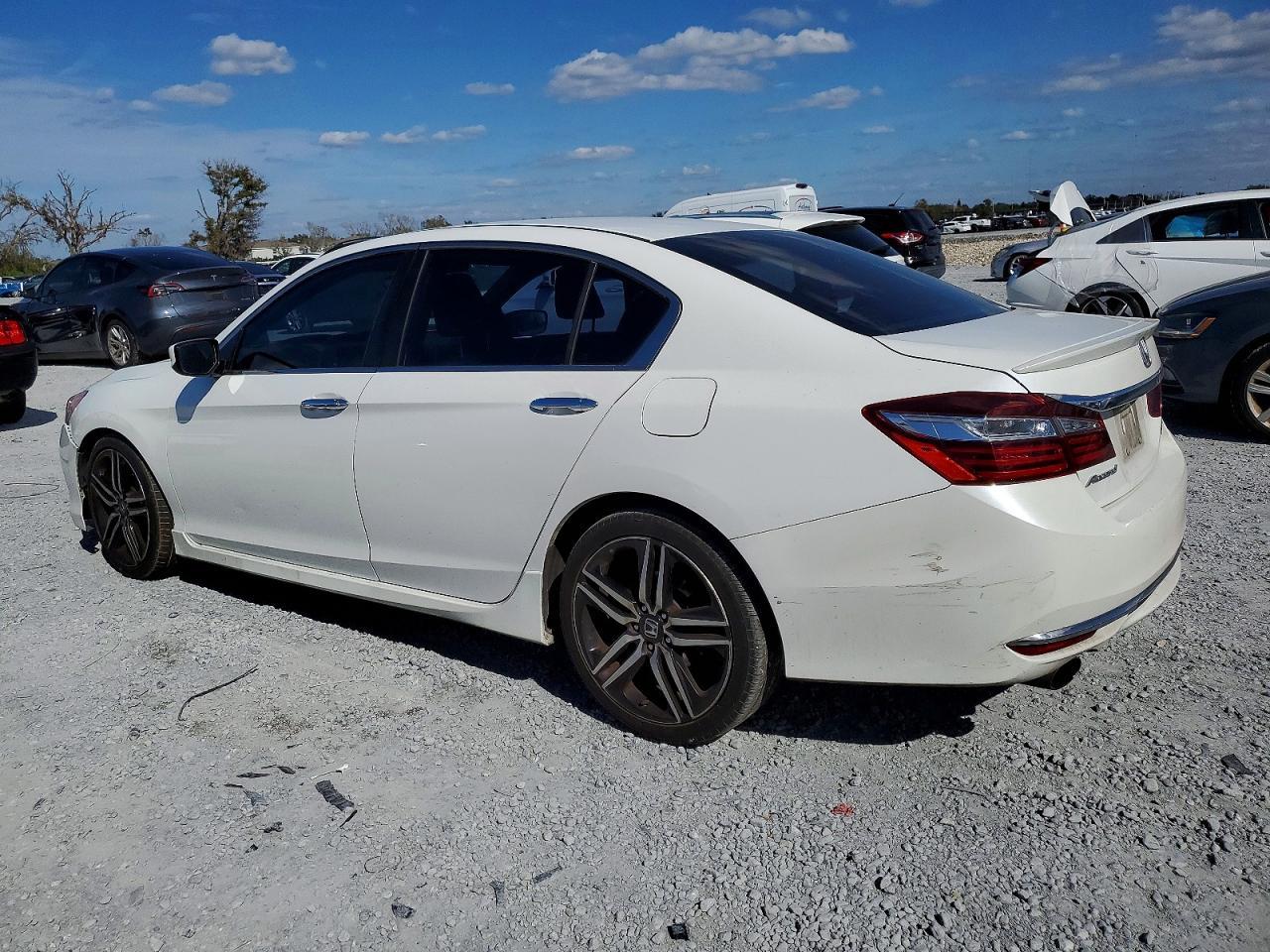 2017 HONDA ACCORD