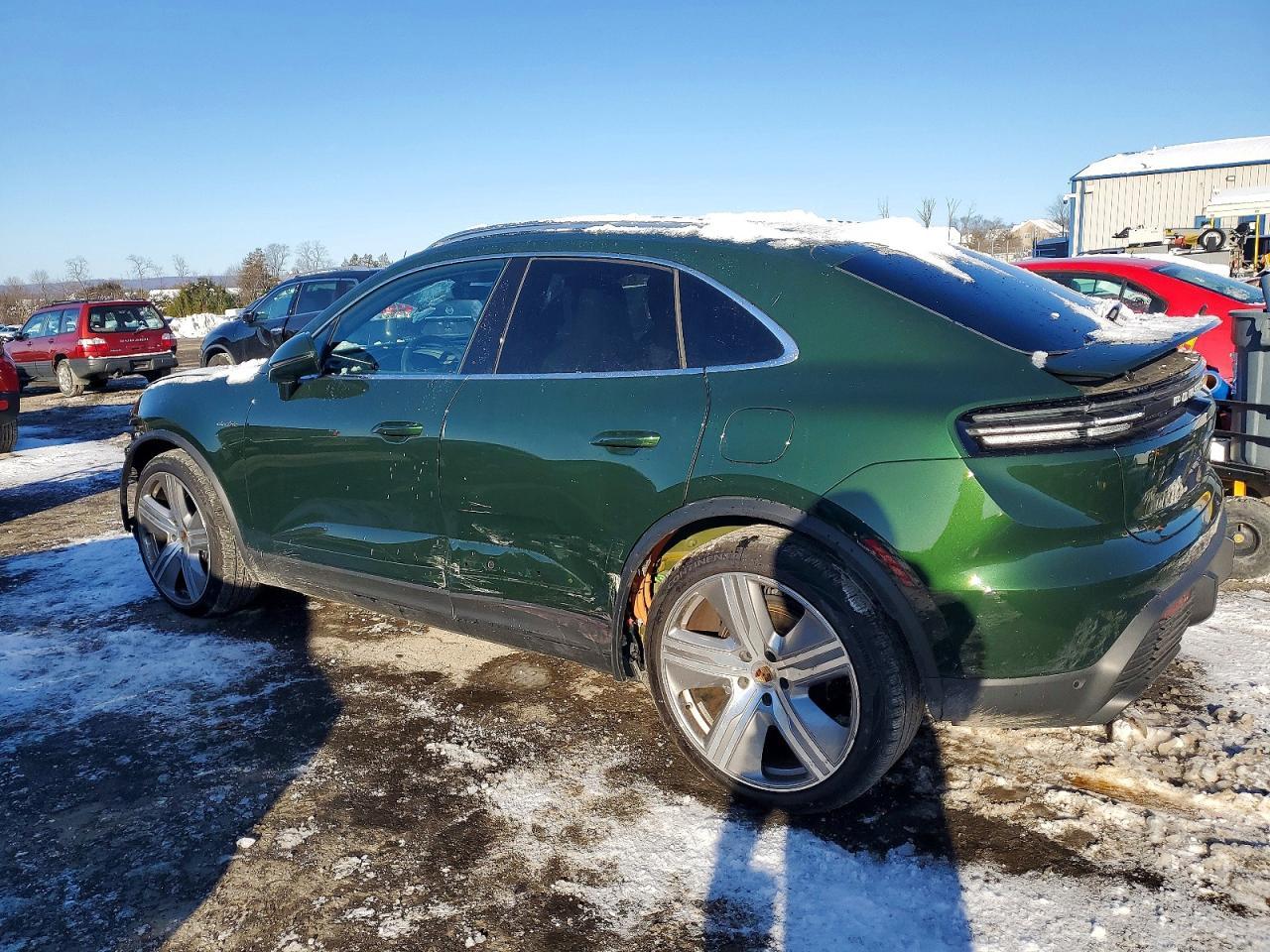 2024 PORSCHE Macan