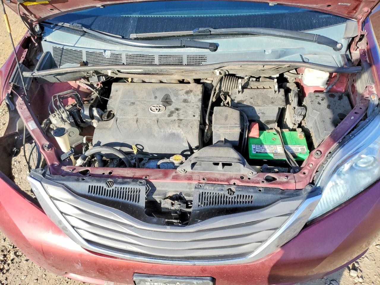 2013 TOYOTA SIENNA