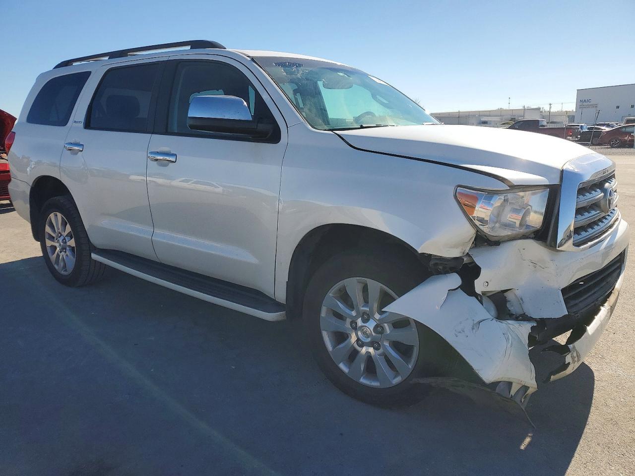 2011 TOYOTA Sequoia