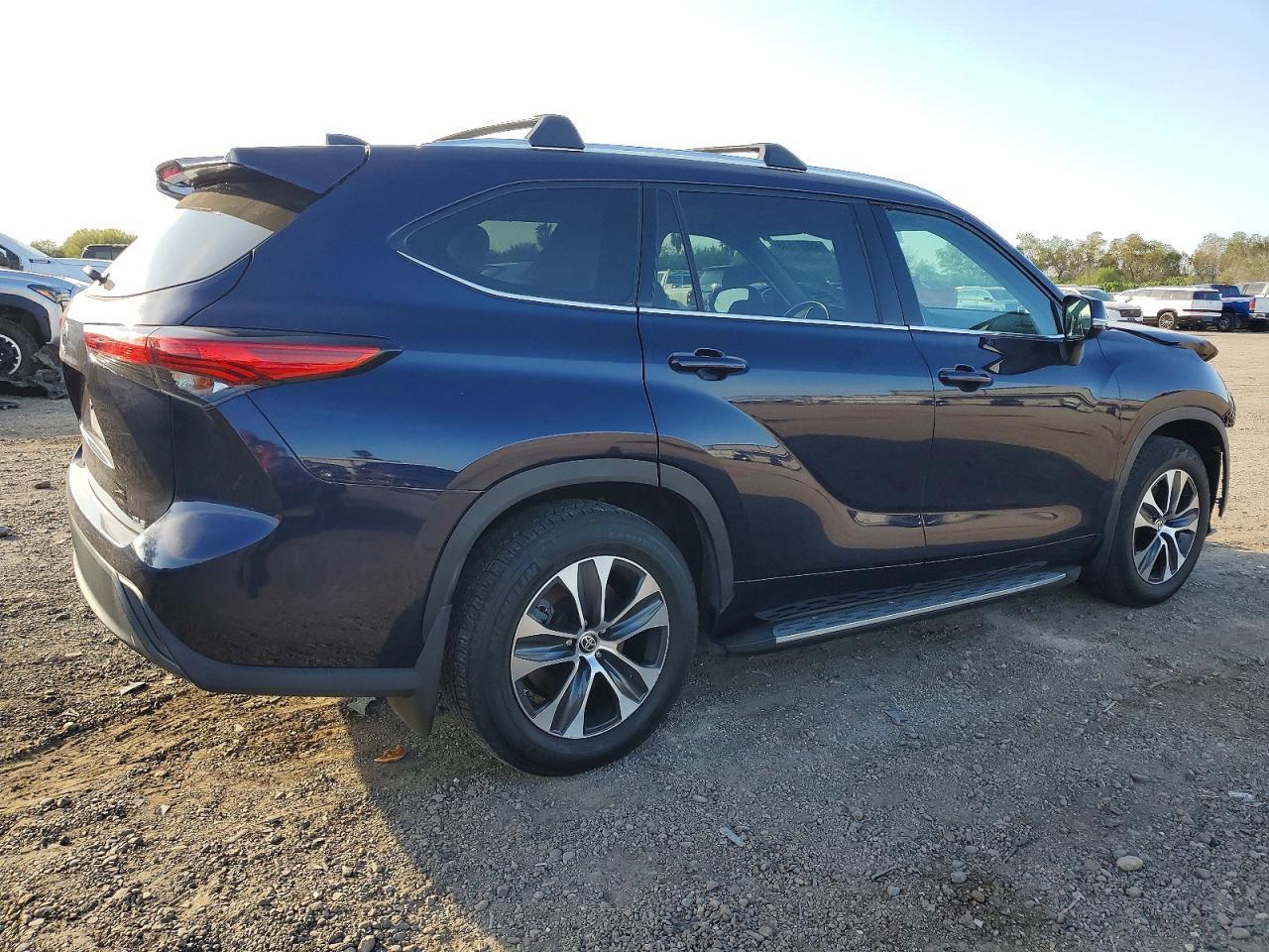 2021 TOYOTA HIGHLANDER