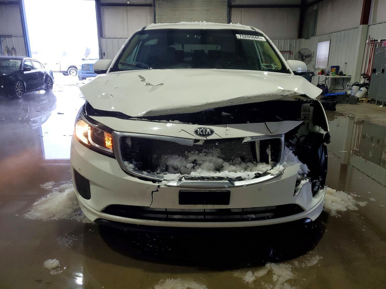 2017 KIA SEDONA
