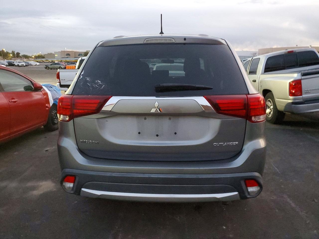2016 MITSUBISHI outlander