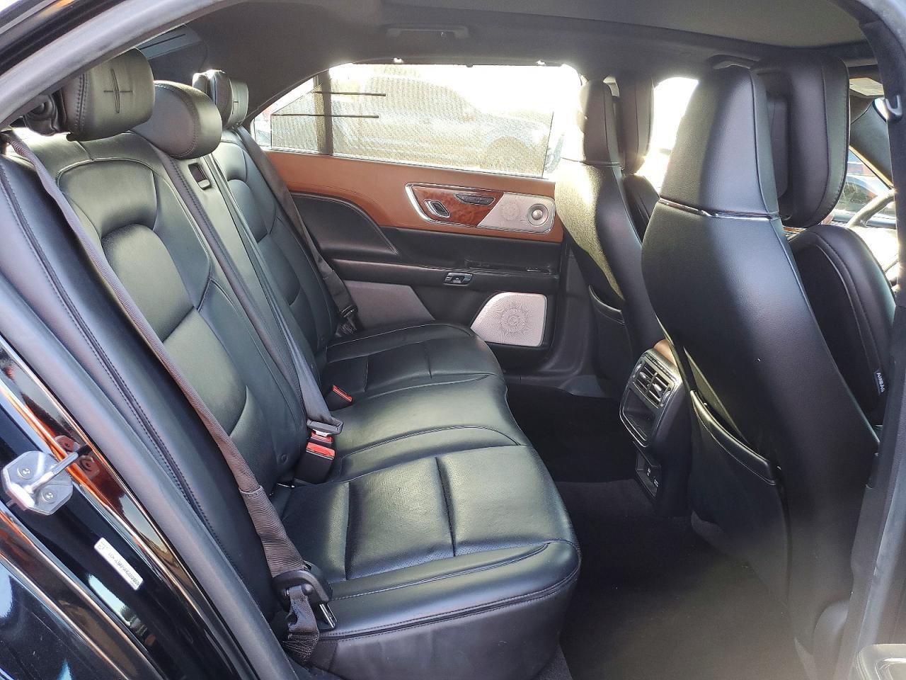 2017 LINCOLN Continental