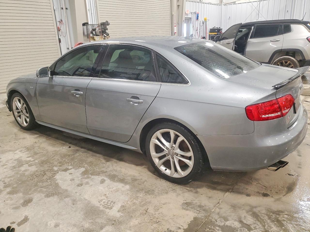 2011 AUDI S4