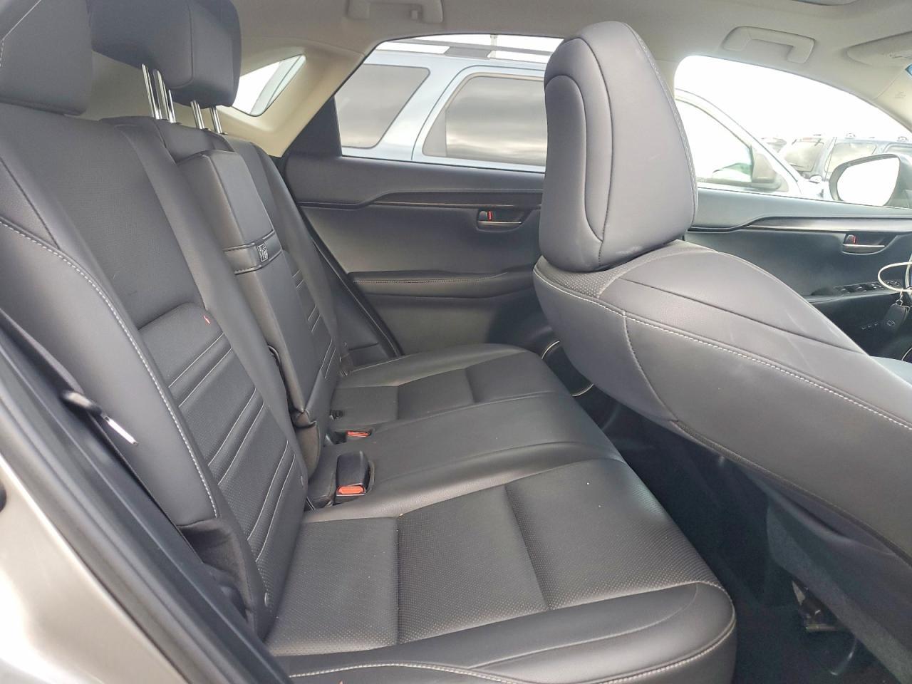 2015 LEXUS NX 300H