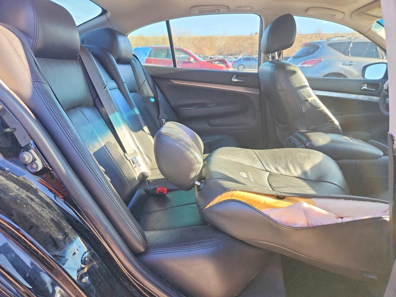 2011 INFINITI G25