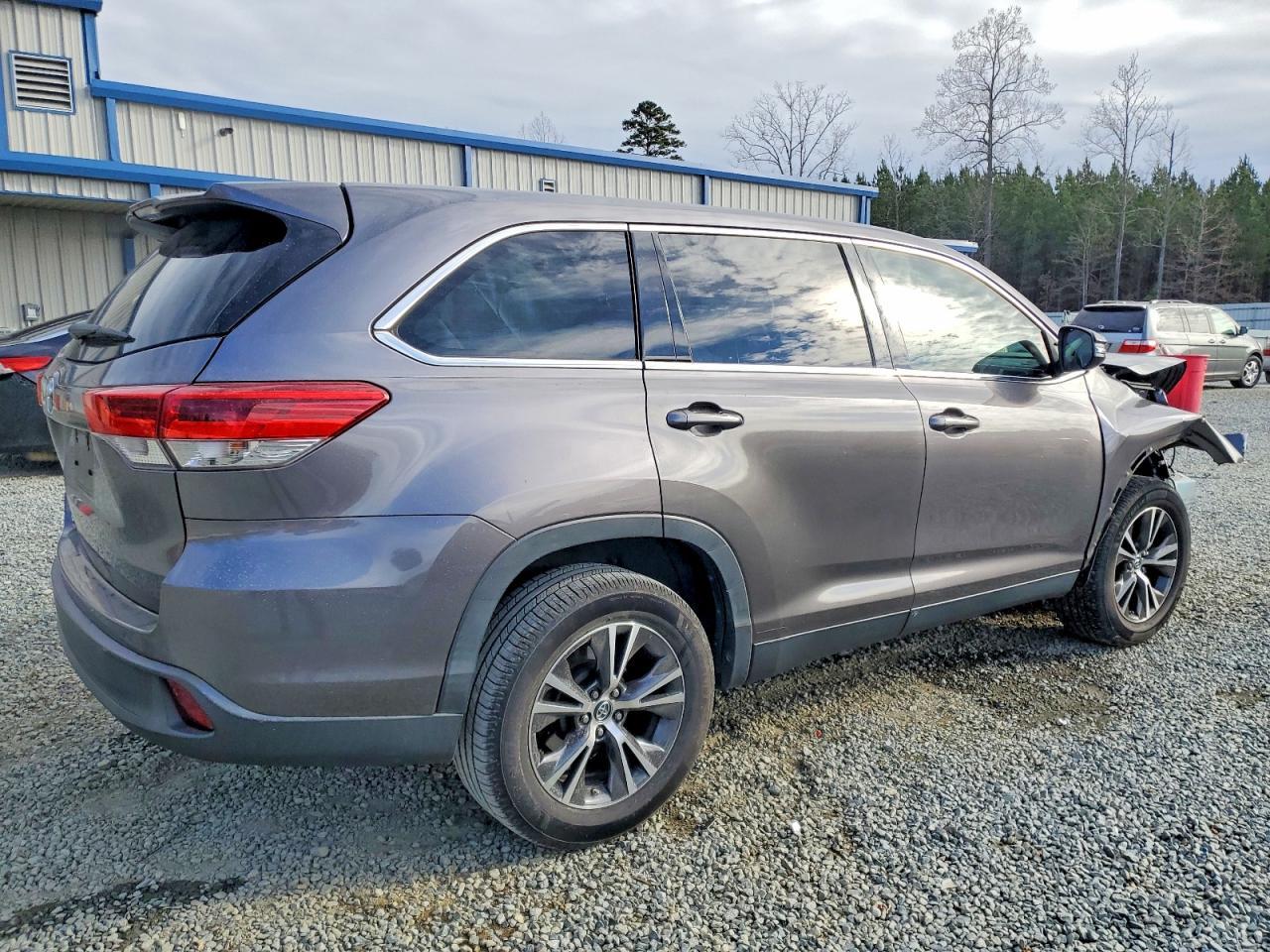 2019 TOYOTA HIGHLANDER