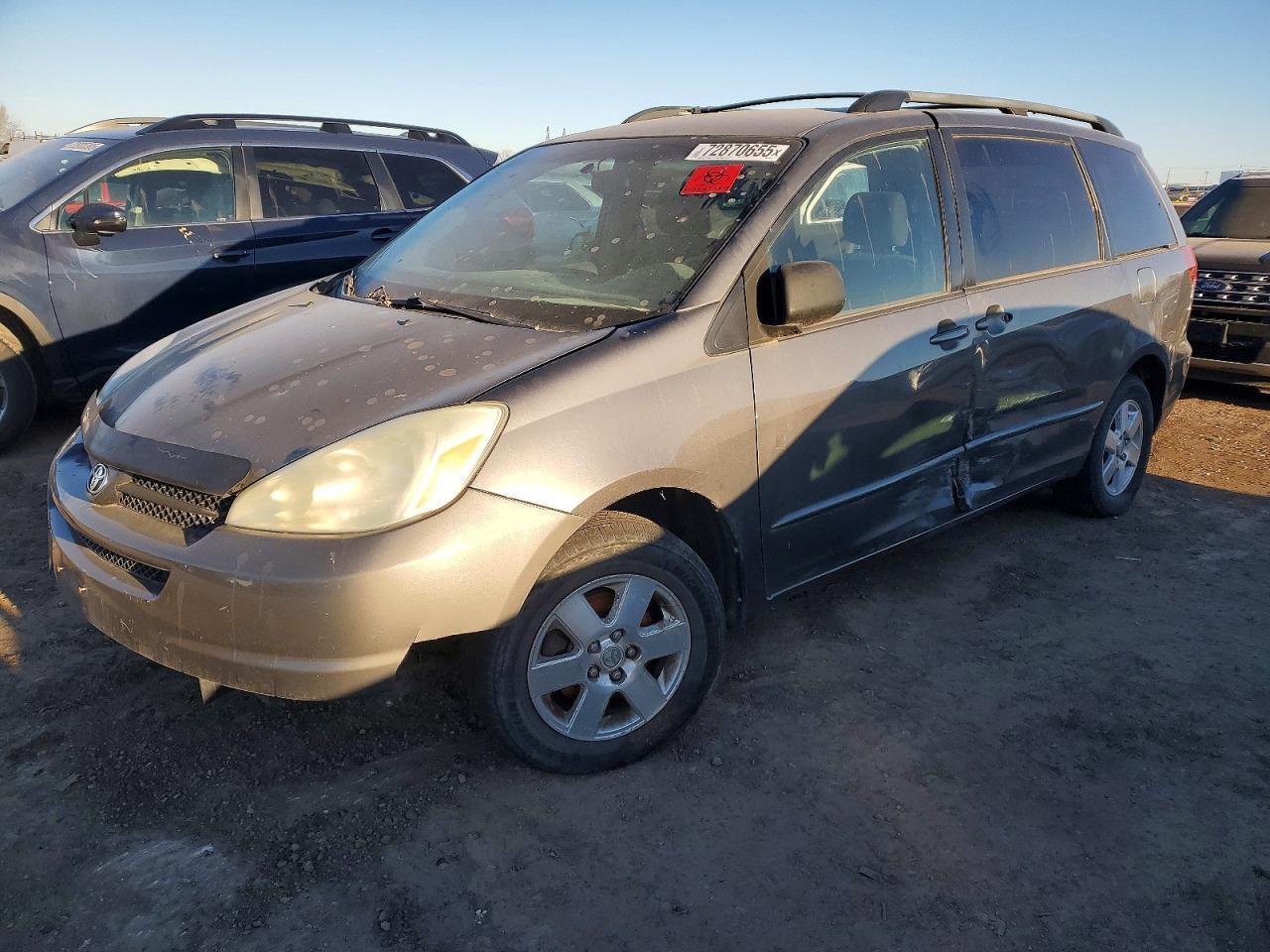 2004 TOYOTA SIENNA