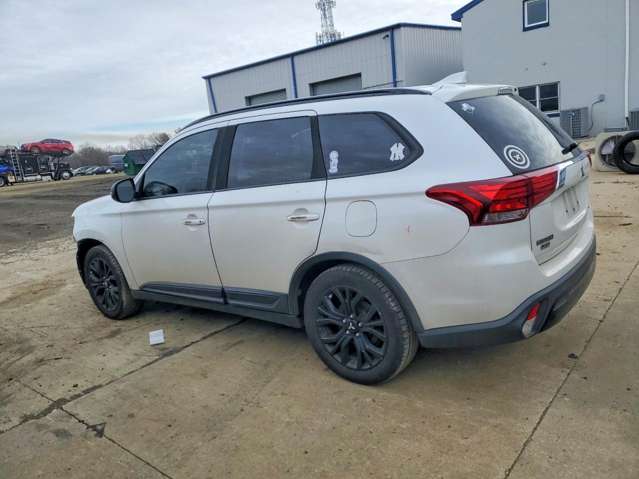 2019 MITSUBISHI outlander
