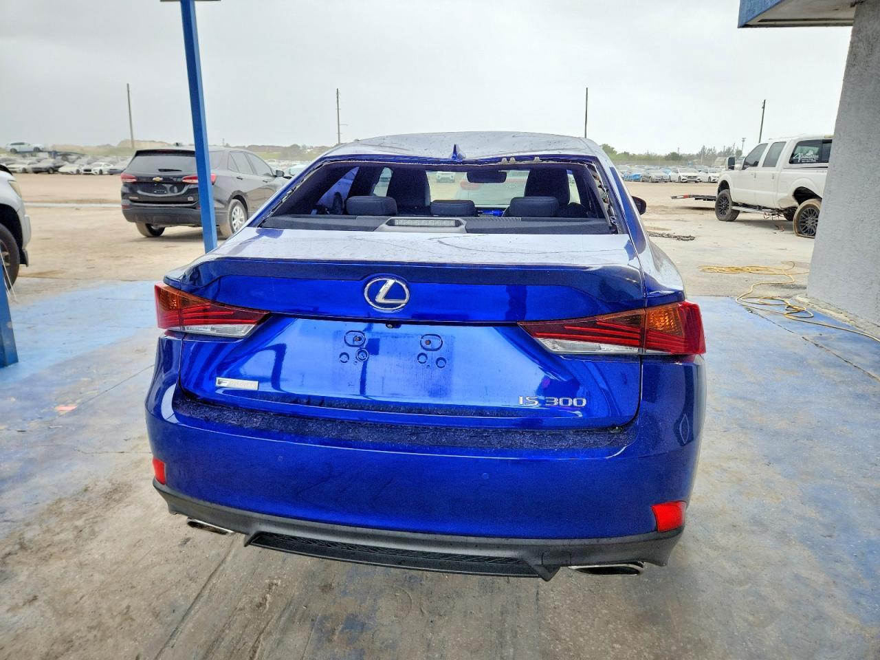 2020 LEXUS IS 300