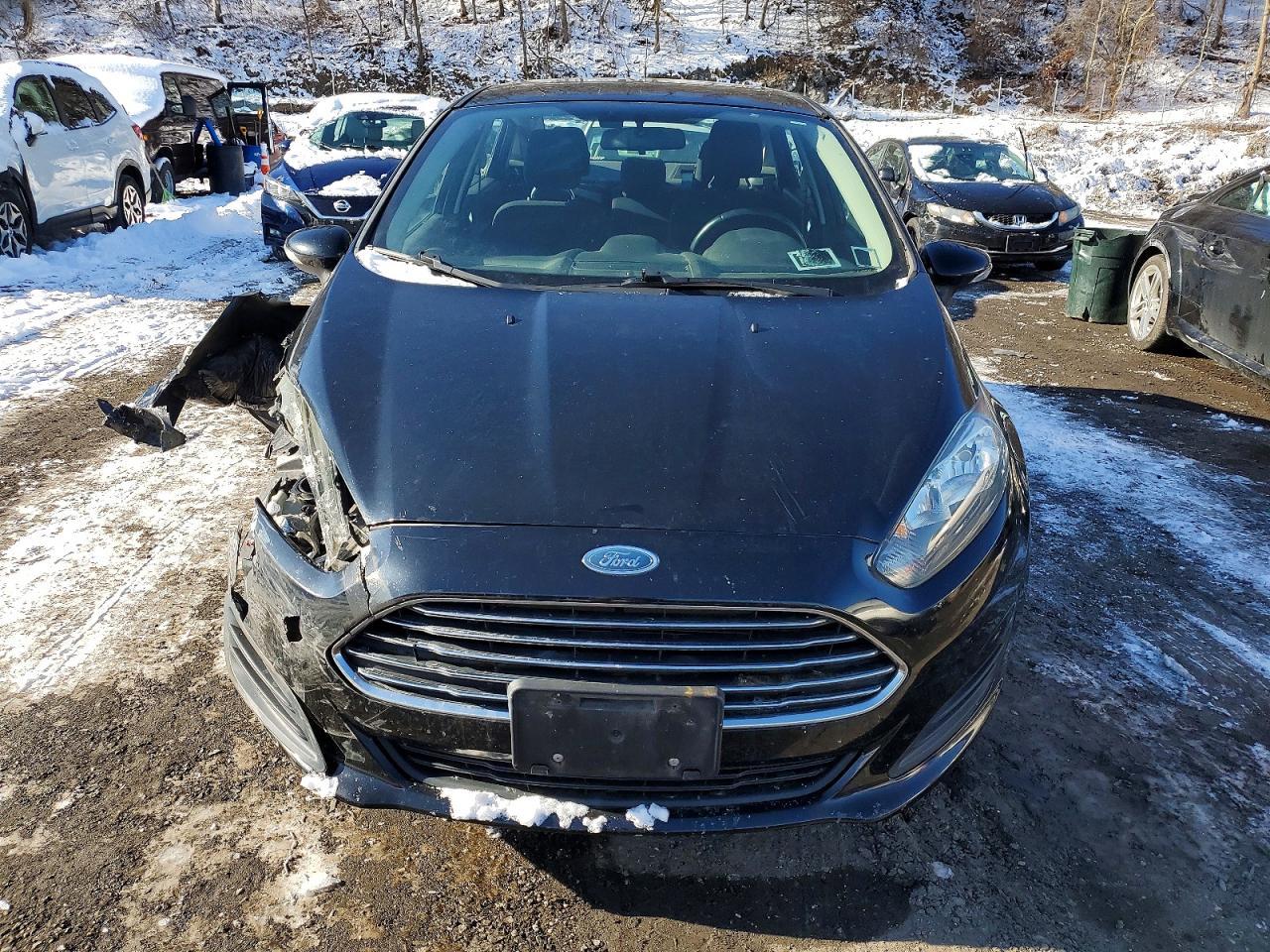 2016 FORD Fiesta