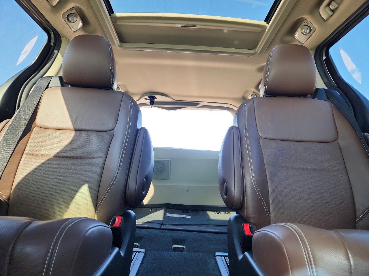 2017 TOYOTA SIENNA