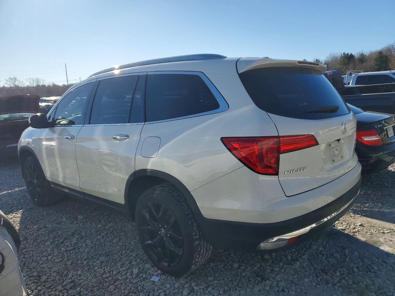 2017 HONDA PILOT