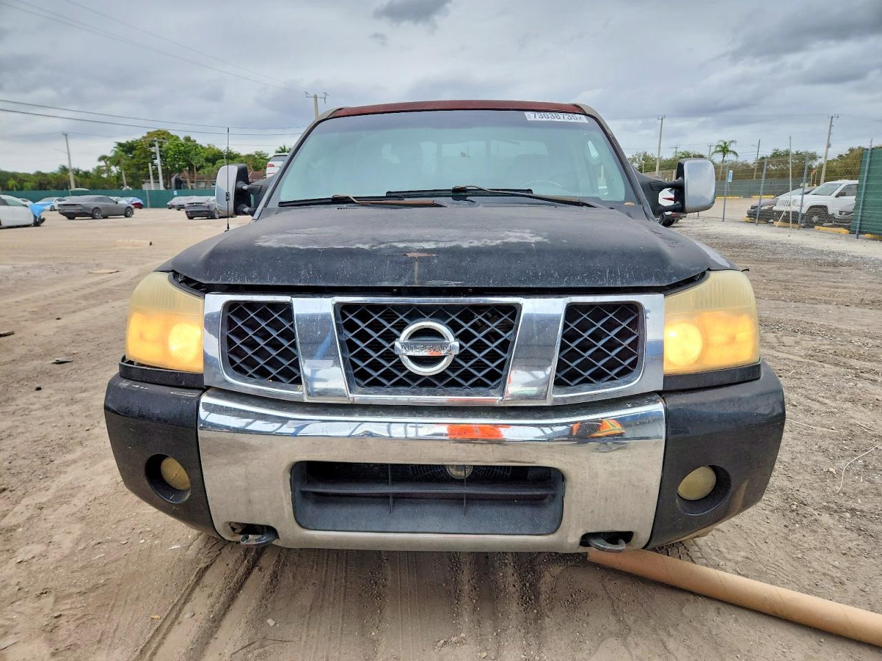 2004 NISSAN Titan