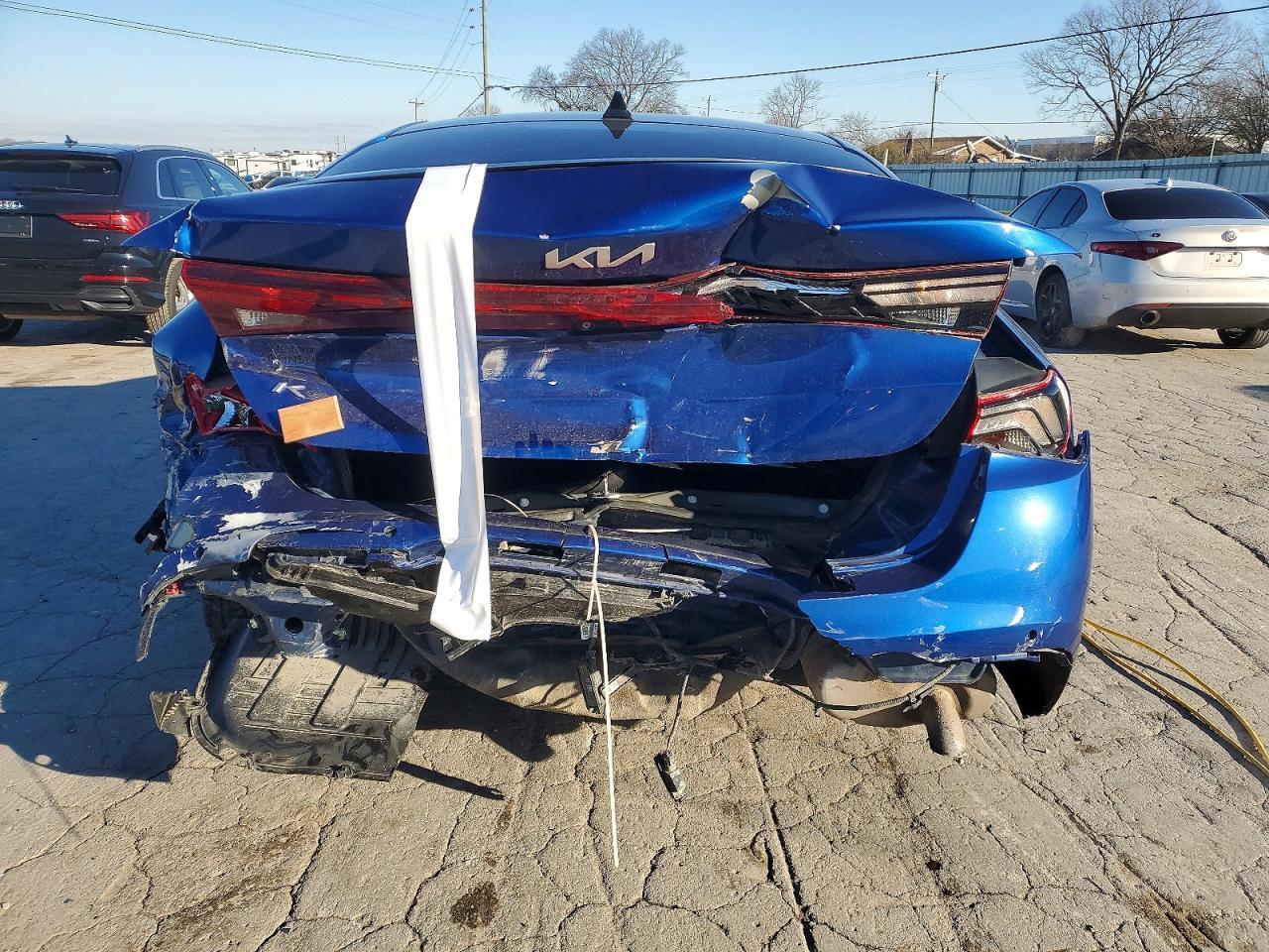 2022 KIA K5