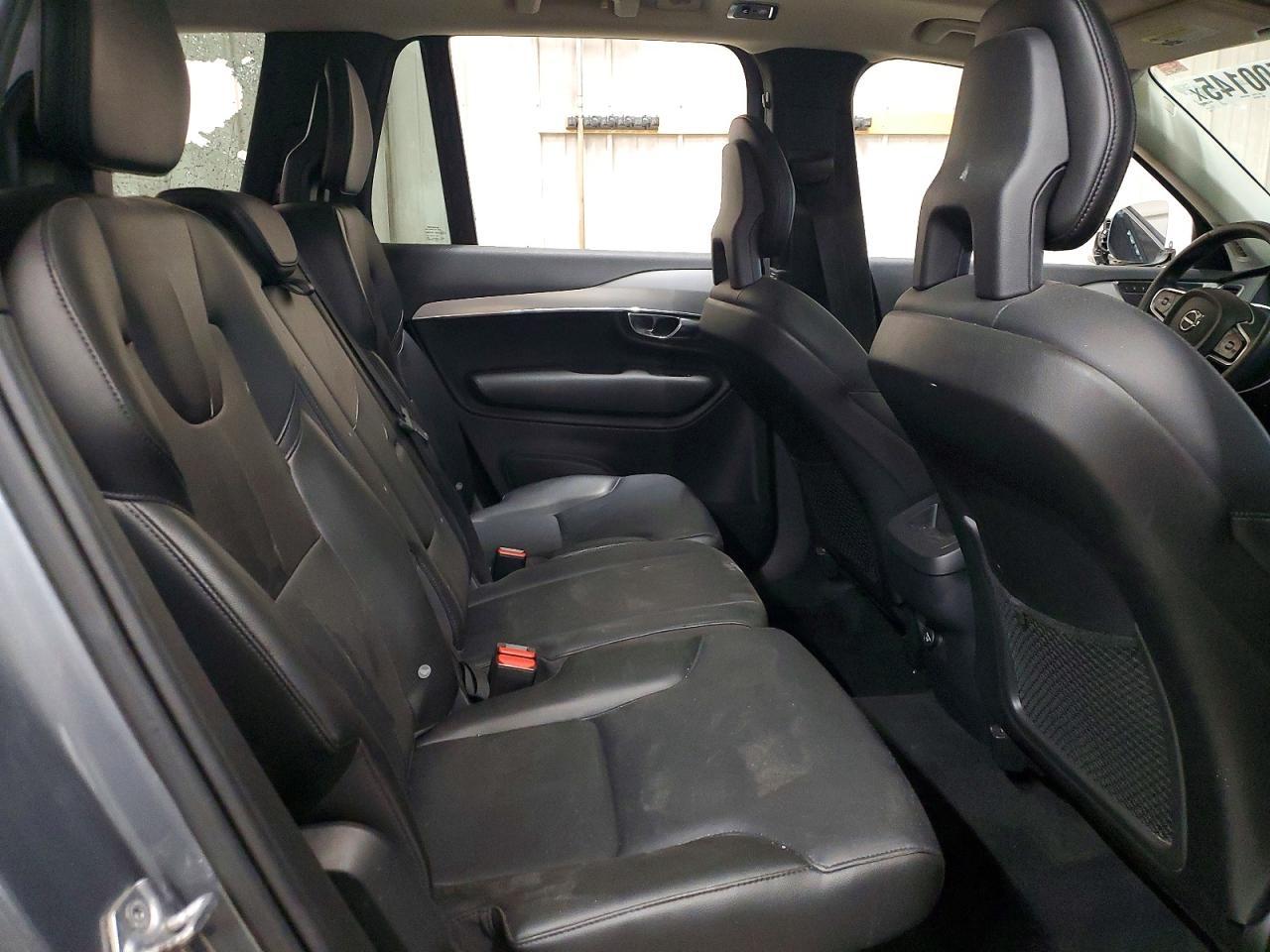 2016 VOLVO XC90