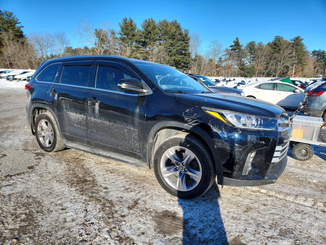 2017 TOYOTA HIGHLANDER