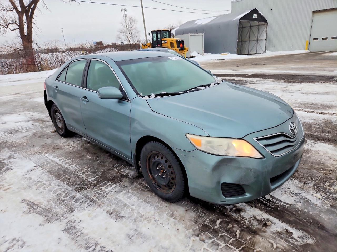 2011 TOYOTA CAMRY