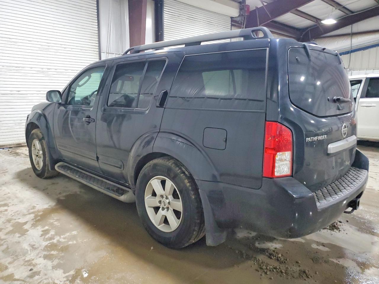 2011 NISSAN PATHFINDER