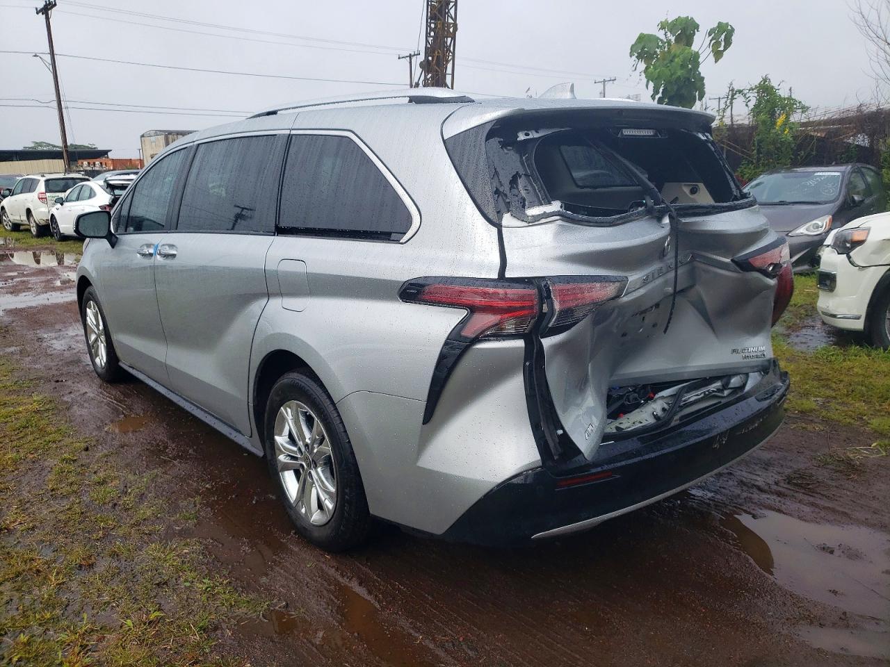 2023 TOYOTA SIENNA