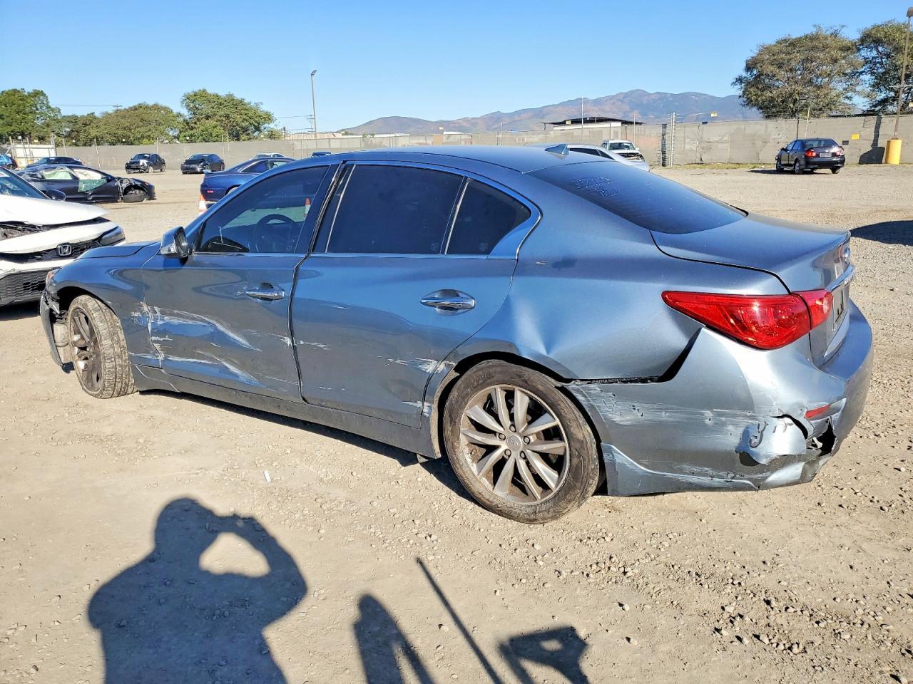 2016 INFINITI Q50