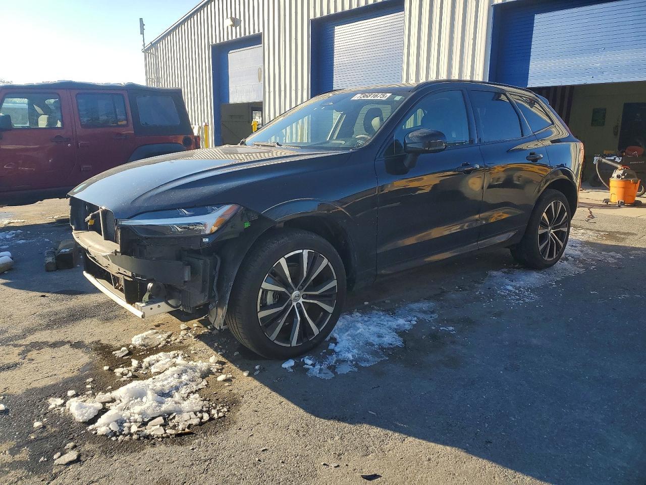 2023 VOLVO XC60