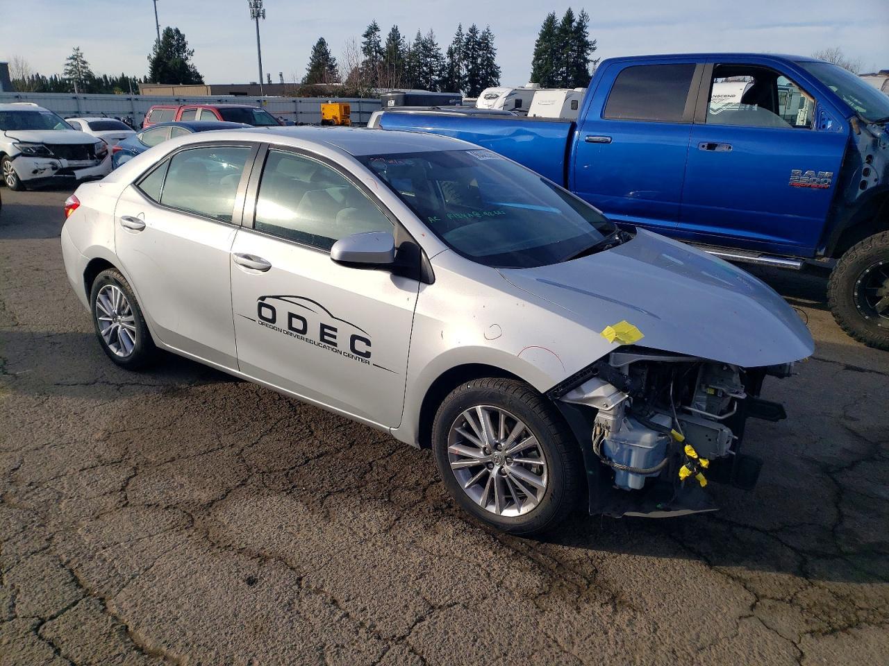 2015 TOYOTA COROLLA