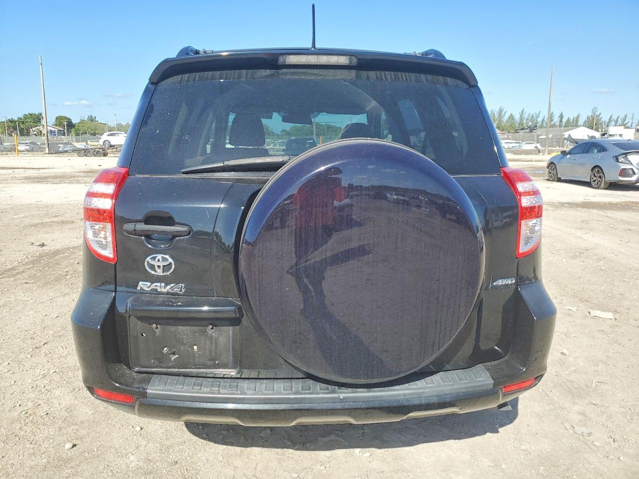2011 TOYOTA RAV4