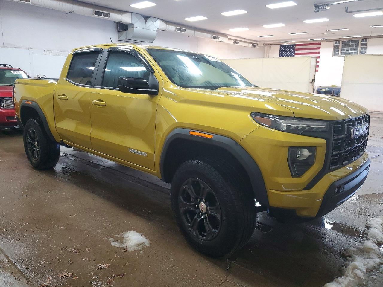 2023 GMC CANYON