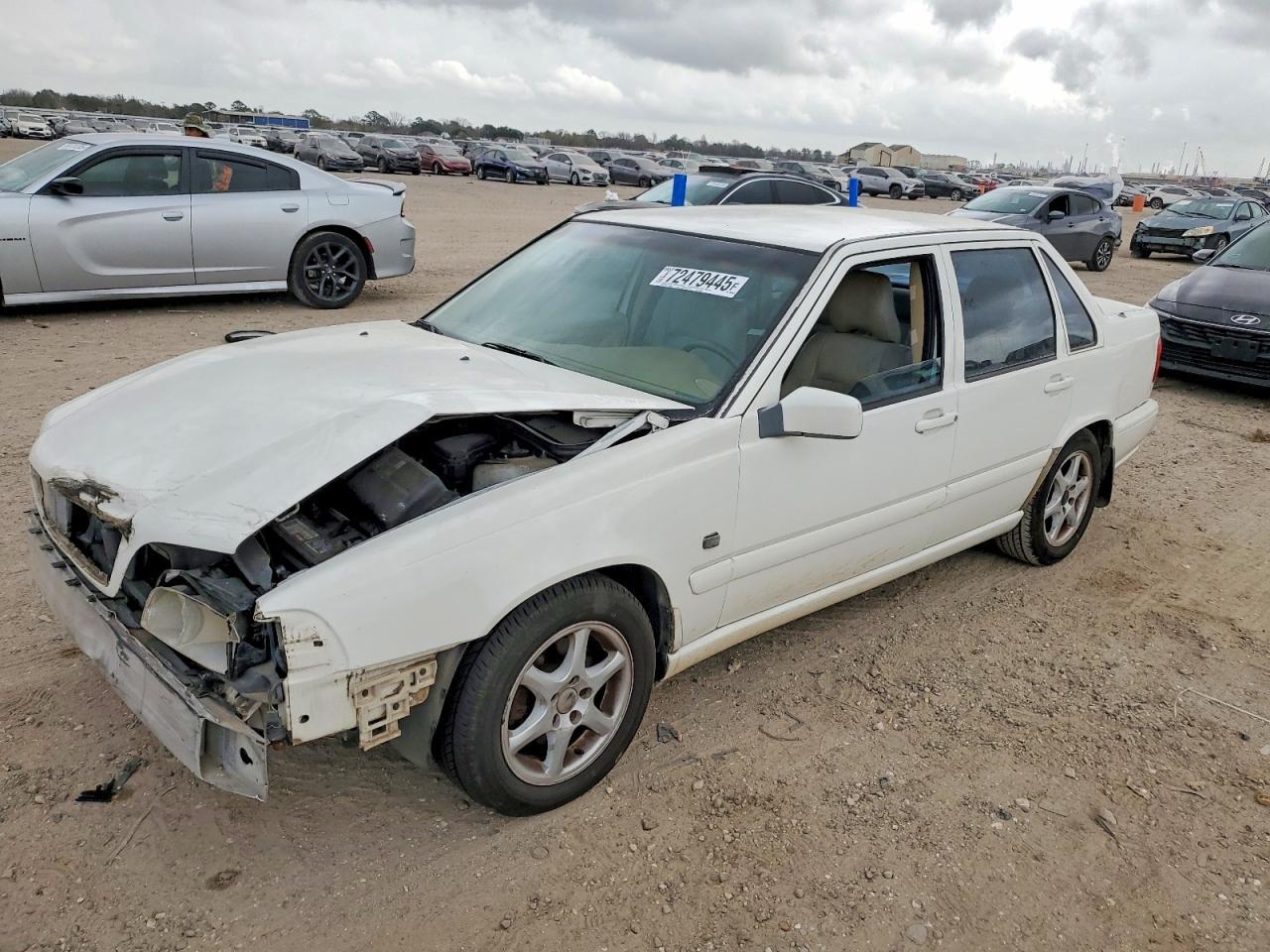 1999 VOLVO S70