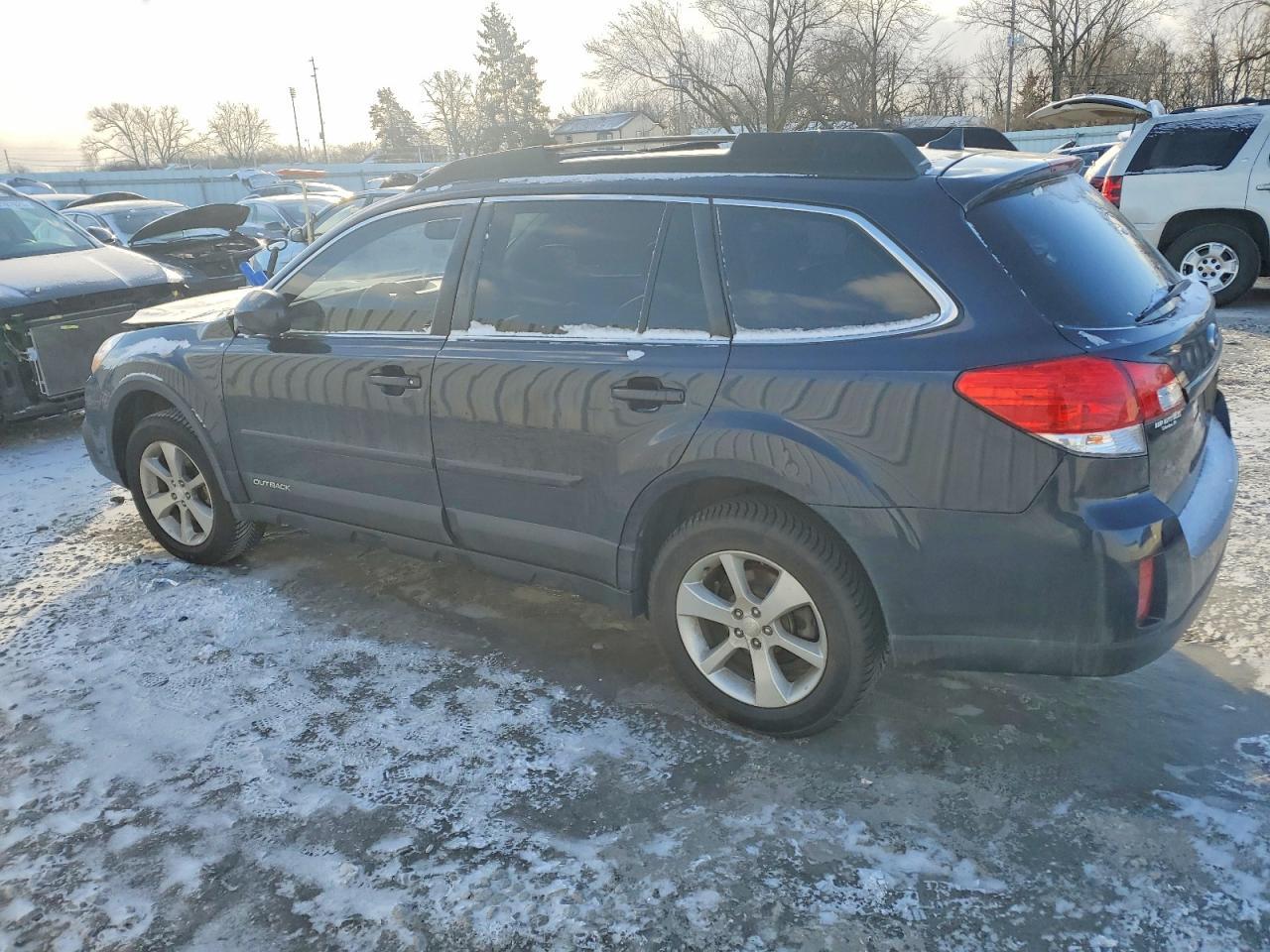 2014 SUBARU Outback