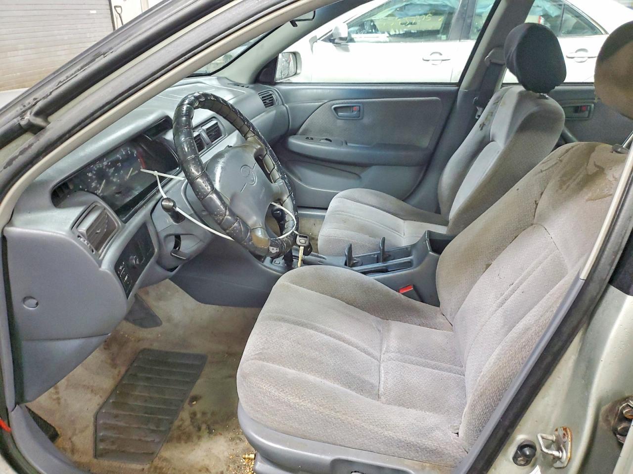 2000 TOYOTA CAMRY