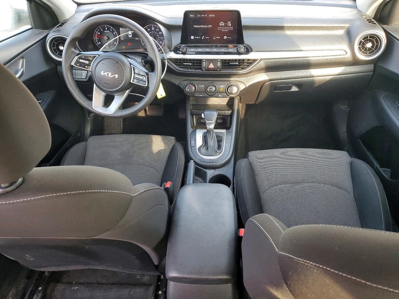 2023 KIA FORTE