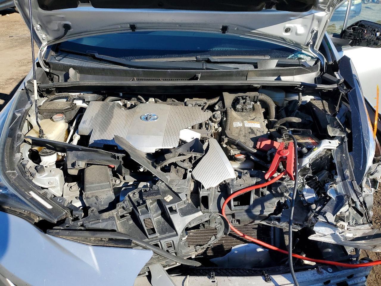2016 TOYOTA PRIUS