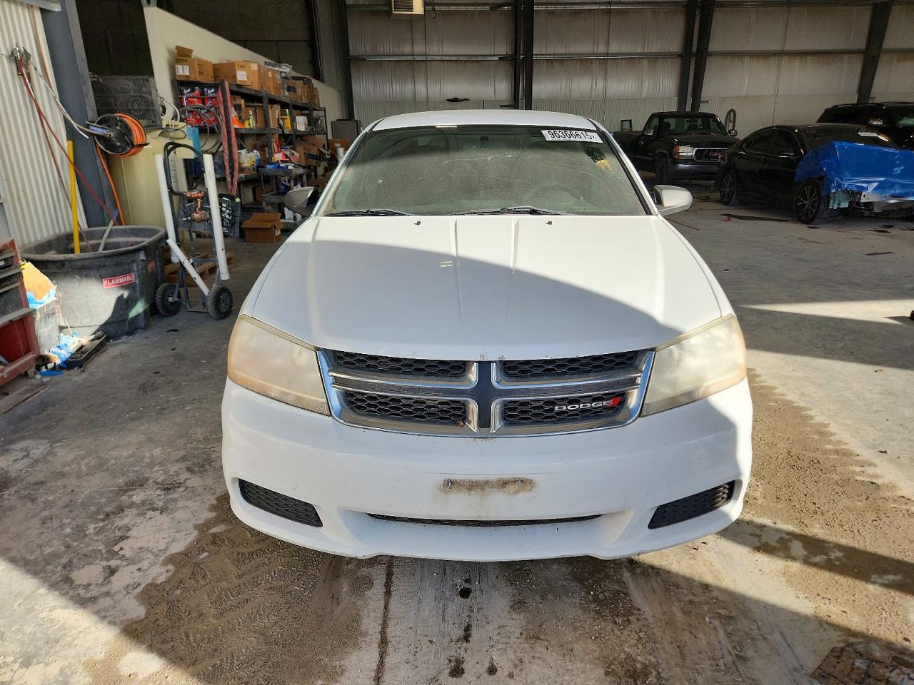 2013 DODGE Avenger